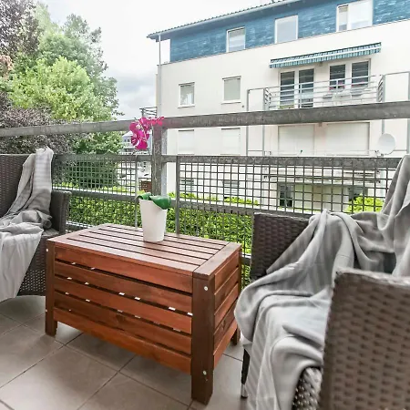 Apartament Blisko Plazy - Okrzei 12 *
